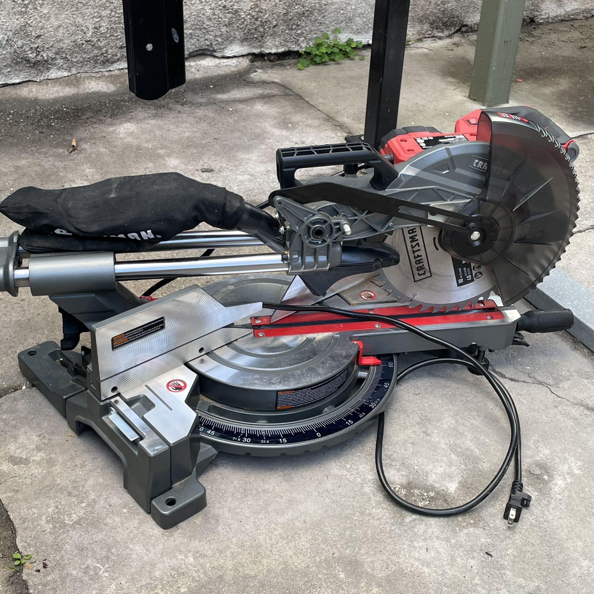 Craftsman Sliding Compound Miter Saw for Sale in Los Angeles, CA - OfferUp
