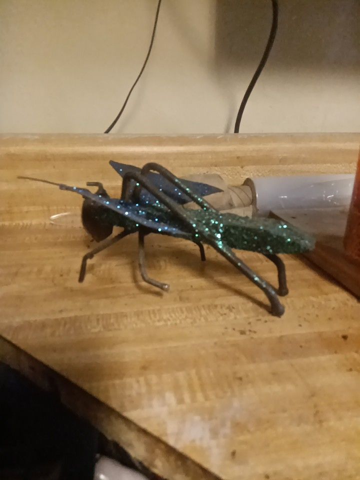 Rail Road Nail Made - N - To Grass Hopp Urrr - Yard Critter Grasshopper Welded