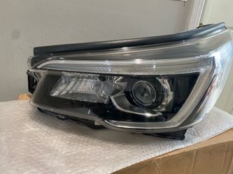2019-2021 Subaru forester Left Headlight