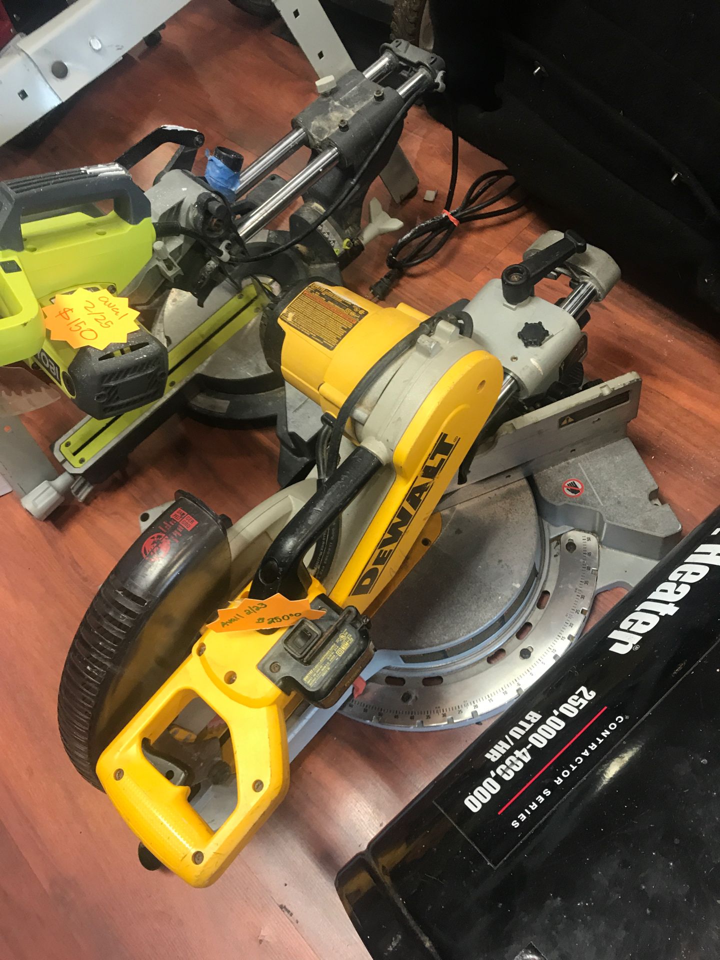 Dewalt dw718 Compound Miter Saw