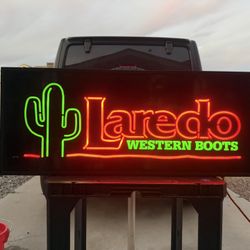 RARE Vintage 1990’s Laredo Western Boots 38”x15”x4” Neon Display Store Logo Sign