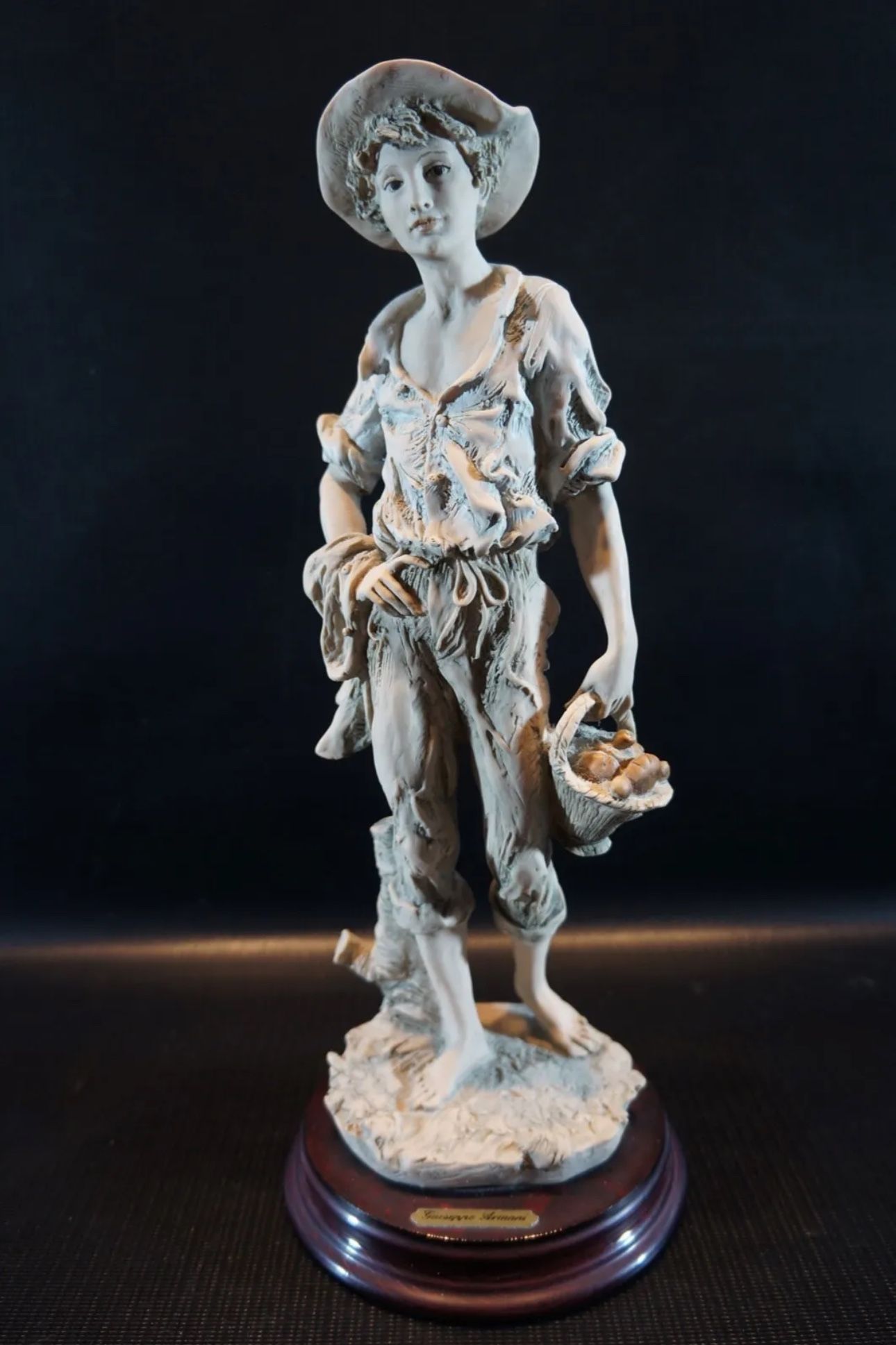 Giuseppe Armani Country Boy 1014T Figurine boy with Mushrooms Limited Edition.
