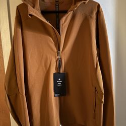New Lululemon Men’s Lightweight Hooded Jacket . Tags Still Attached. 