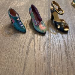 Just the Right Shoe styles +