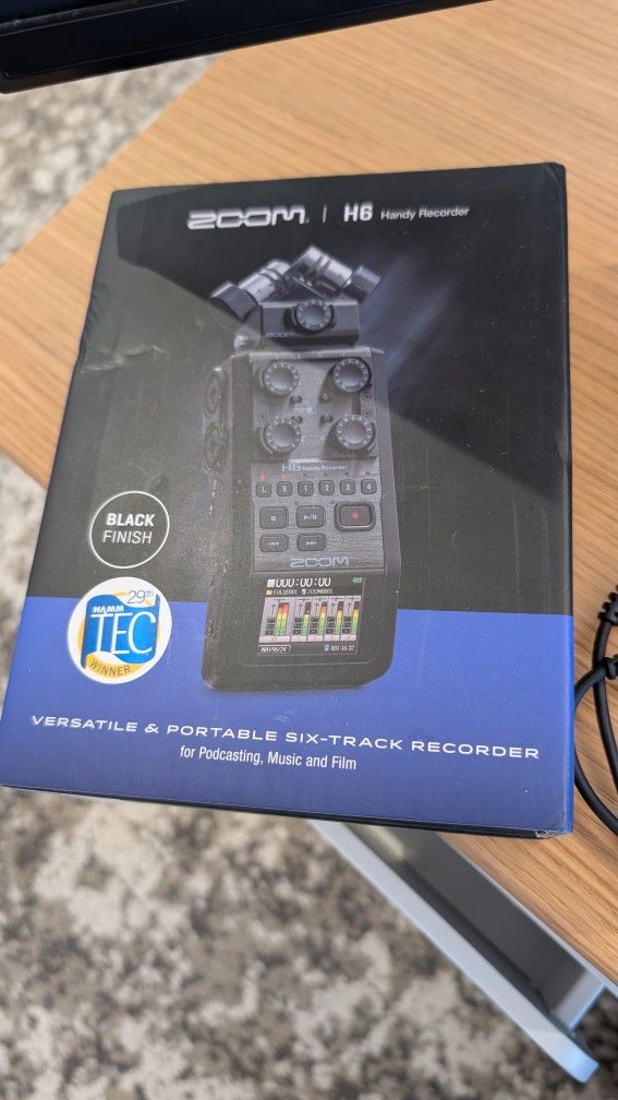 Zoom H6 Handy Recorder Never Used