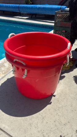 Red tubs
