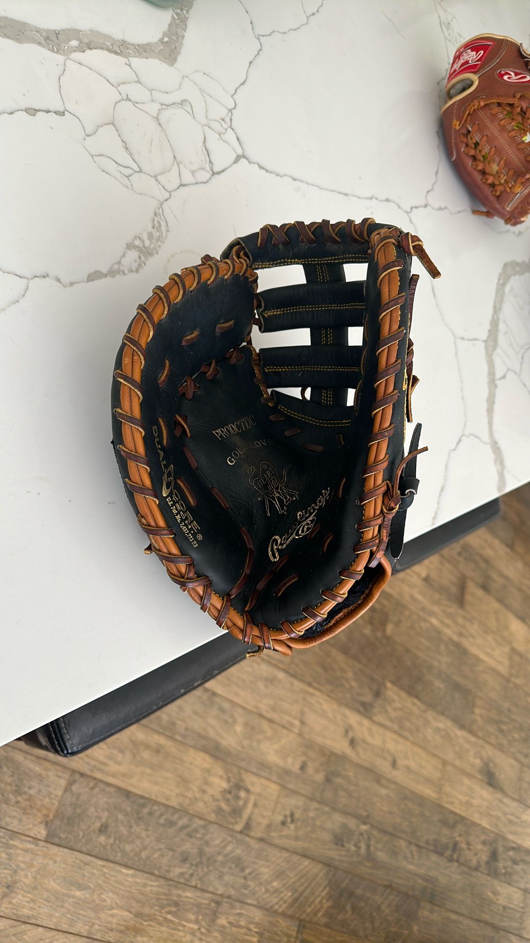 Rawlings Heart Of The Hide Lefty First Base Glove