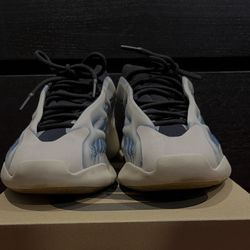 Adidas Yeezy 700 V3 Kyanite size 13