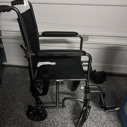 Drive Medical Transport Wheelchair Brand new Light Weight Leg Rest Wheel Chair 