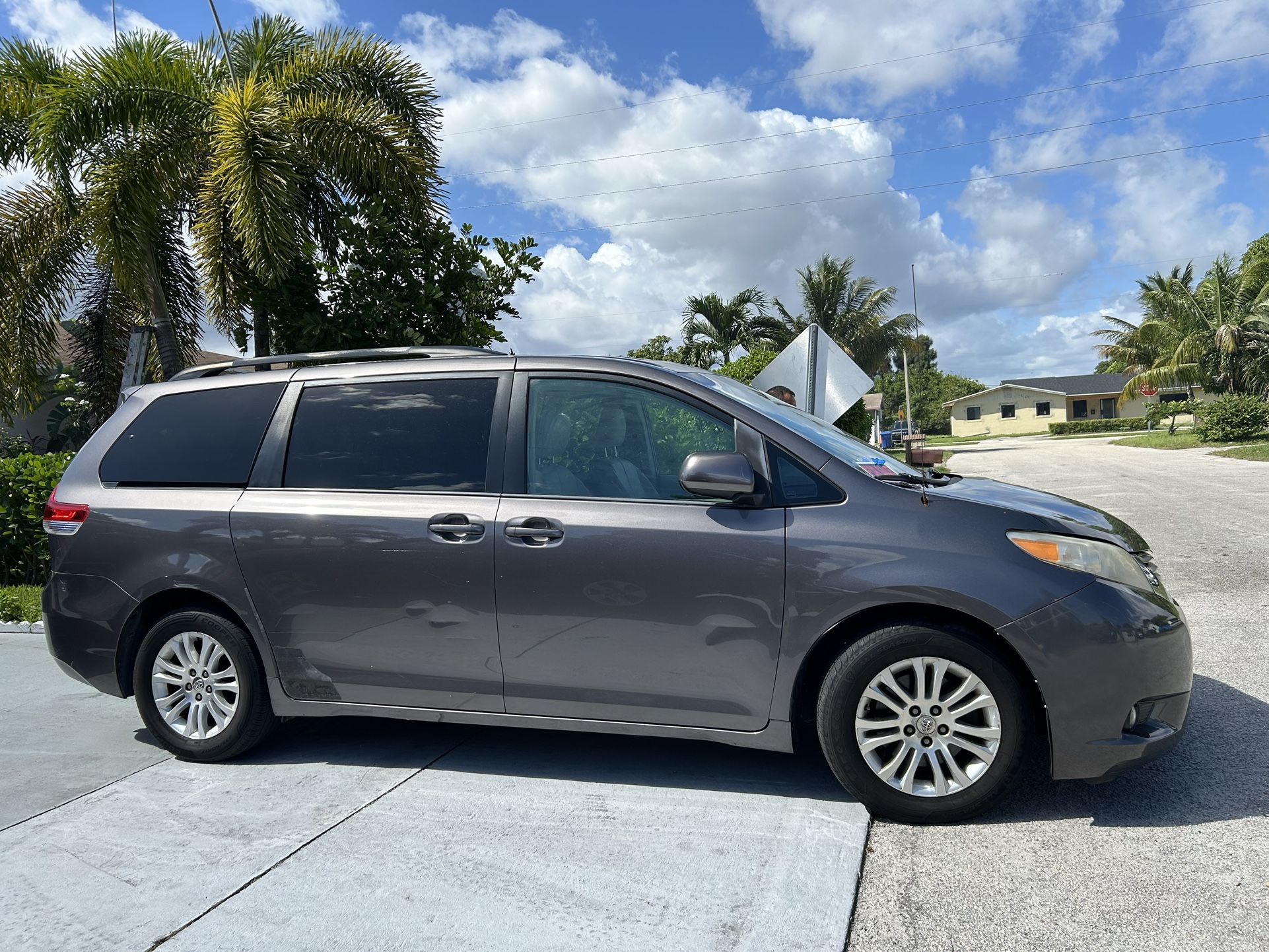 2013 Toyota Sienna
