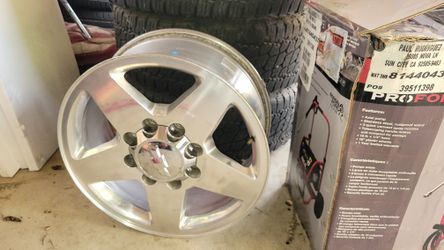 Truck Rims And Tires $300 Obo Also Have The Spacers
