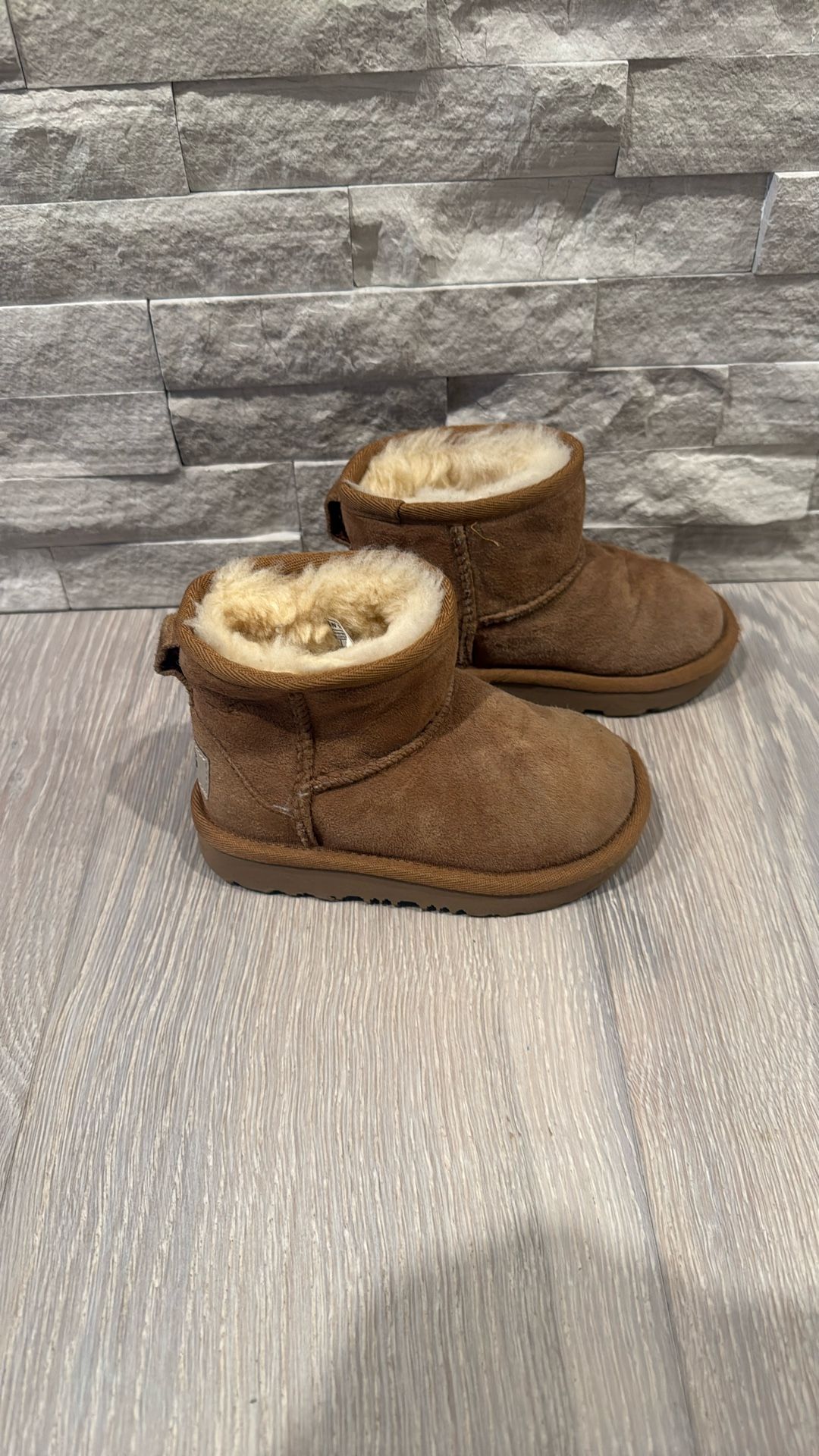 Toddler UGG boots size 7