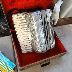 Vintage Universal Accordion 