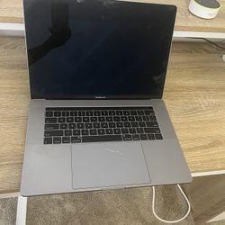 2018 Macbook Pro - FOR PARTS