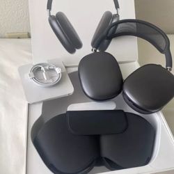 Air Pod Maxes - Space Gray 