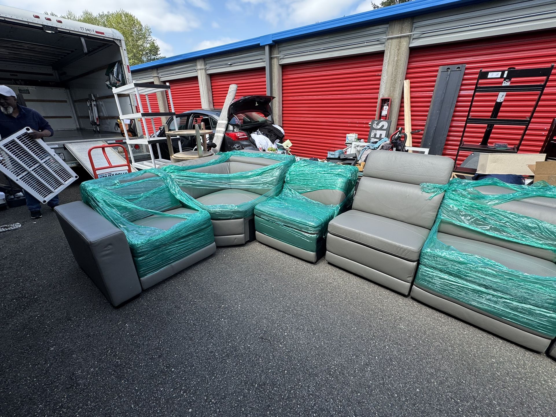 5 Piece Dual Power Reclining Leather Sectional