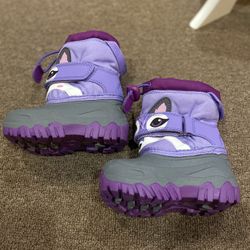 Toddler size 5 snow boots