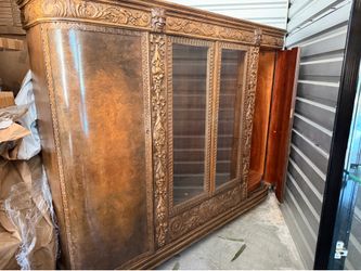 Wardrobe Closet