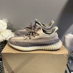 yeezy 350 " ash pearl " size 9.5