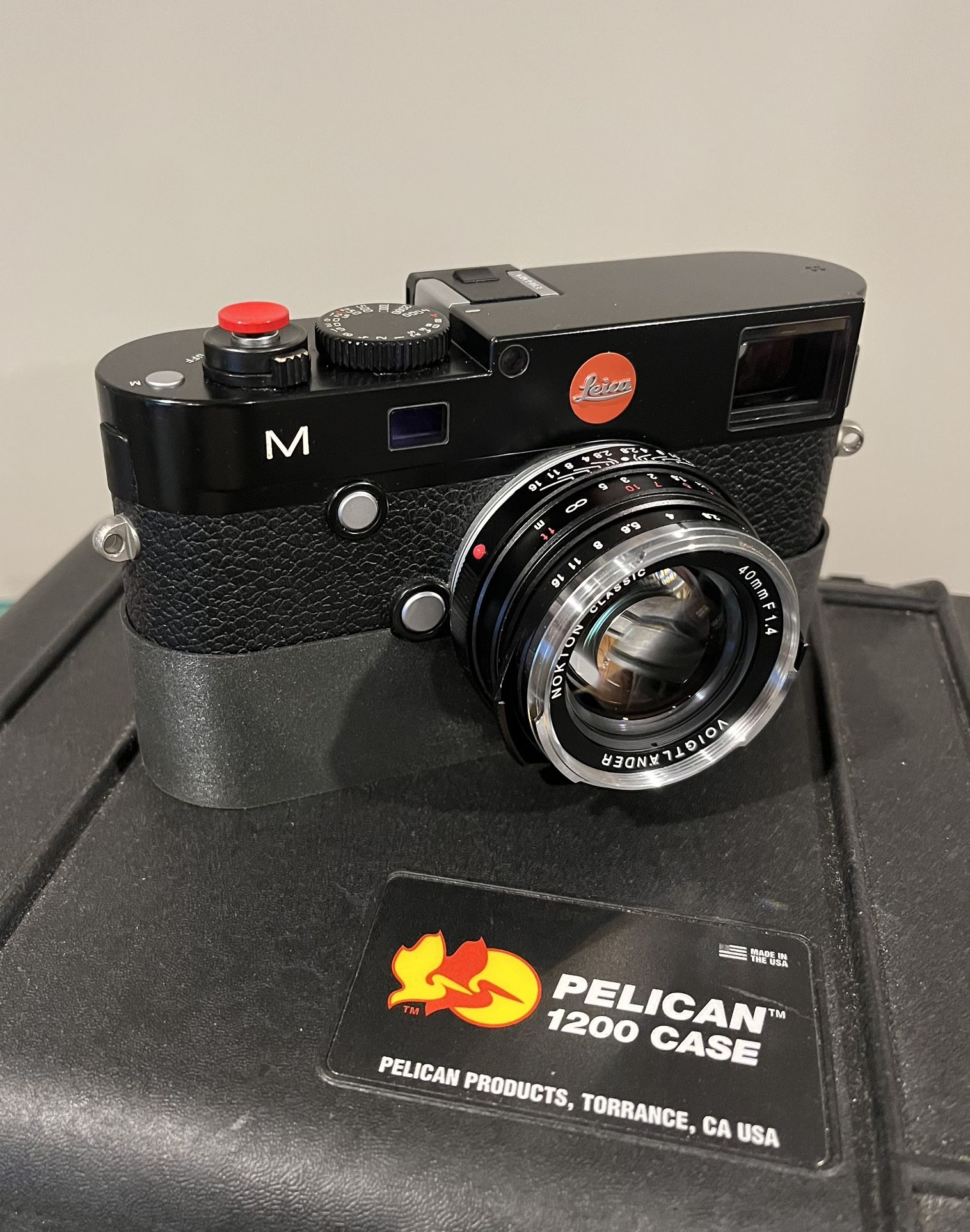 Leica M240 - Lens + Many Xtras
