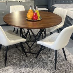 5 PIECE DINING TABLE SET BROWN WOODEN TOP BLACK BASE IFF WHITE LEATHERETTE CHAIR 48X48X30