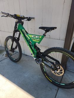 Turner DHR Mountain Bike Bicycle