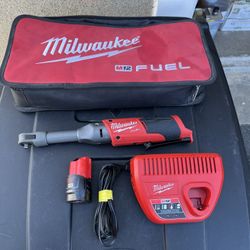 Milwaukee M12 Fuel Cordless 1/4” Extended Reach Ratchet with Bag, Charger & Battery (LIKE NEW)