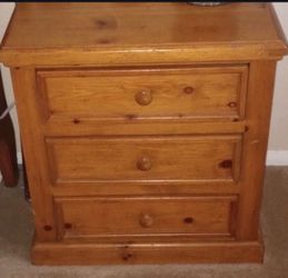 2 nightstands