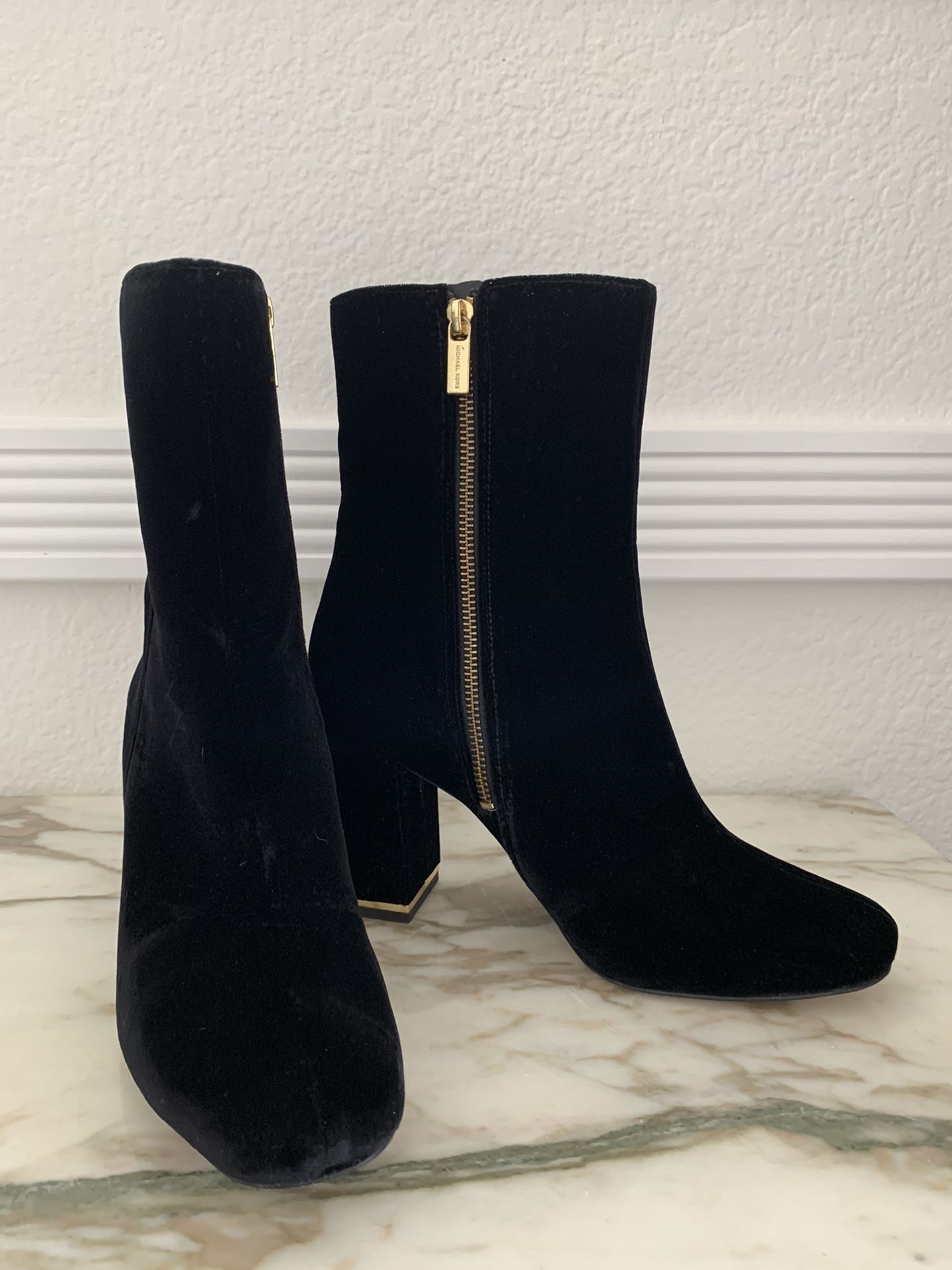 Pre-owned Michael Kors Ursula Velvet Ankle Booties Black size 9