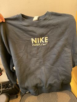 Nike Women’s Long Sleeve Sweater
