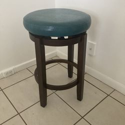 3 High Stools