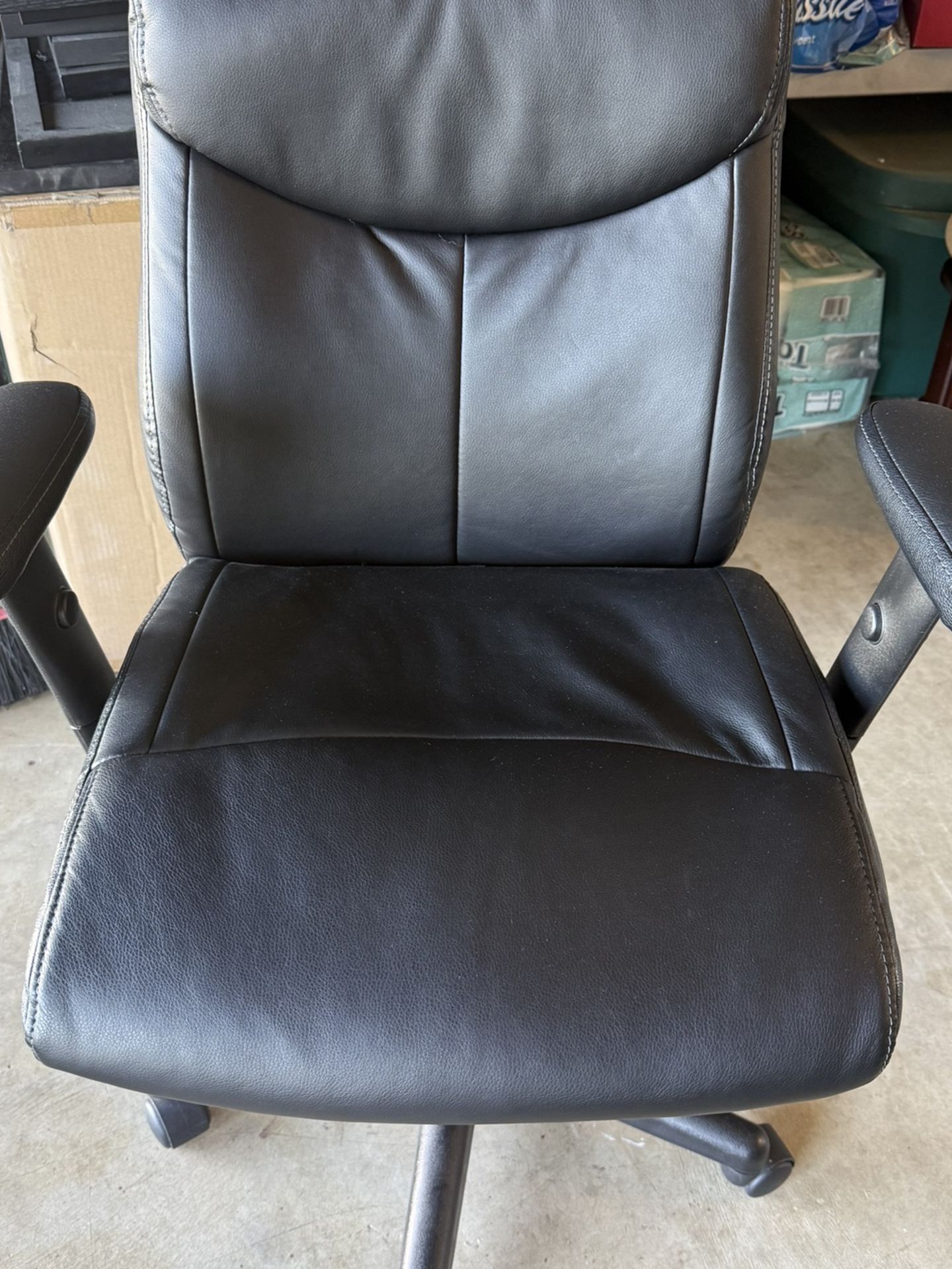 Free Leather Swivel Office Chair Great Condition