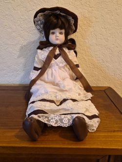 18" Porcelain and Cloth Vintage Doll