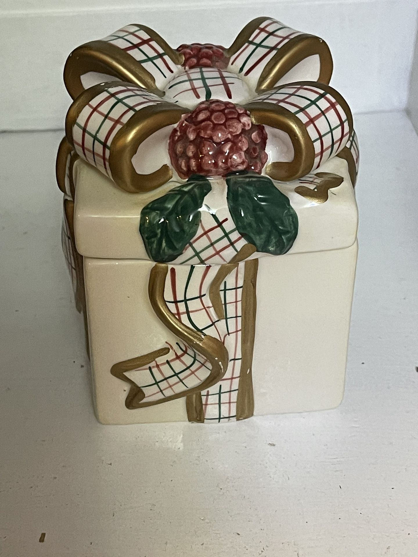 Vintage Avon China Box / Sugar Dish With Lid - Christmas Gift Box Style