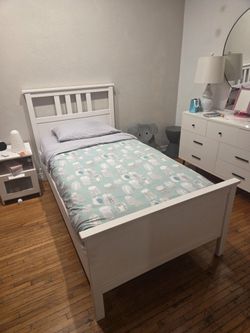 Hemnes IKEA Twin Bed