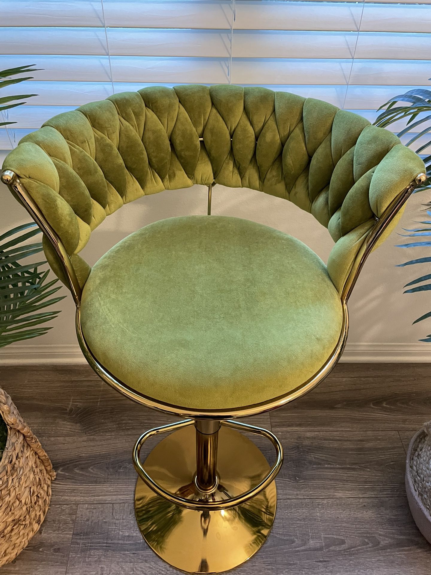 Elegant Green Velvet Adjustable Swivel Barstool & Vanity Chair BRAND NEW & ASSEMBLED  (Only One)
