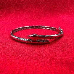 18K White Gold Snake Bracelet