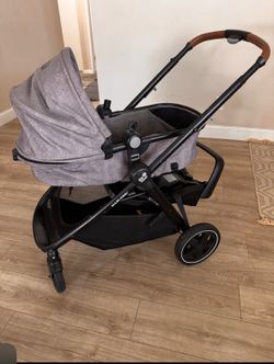 Maxi cosí stroller, bassinet and car set 4 pieces