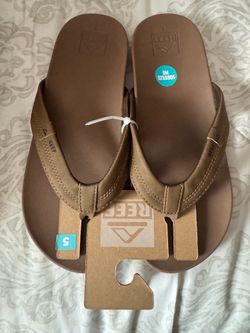 Reef kids sandals size 5