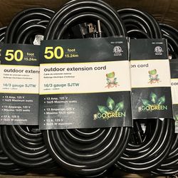 50 ft GoGreen Power Inc. (GG-13750BK-M) 16/3 SJTW Outdoor Extension Cord, Green, 50ft. Go Black