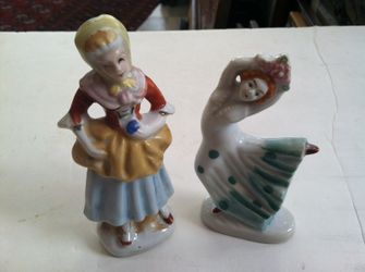 Made in Occupied Japan Set of 2 Handpainted Ceramic Figures