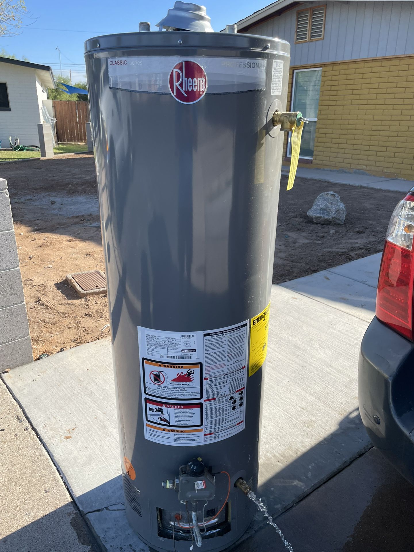 Rheem Performance 40 Gallon Gas Water Heater  Delivered and Installed $440.00