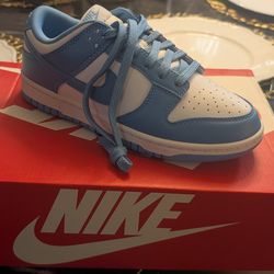 New Nike shoes size 7