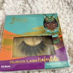 Juvia’s Place Lashes “Nefertiti” 