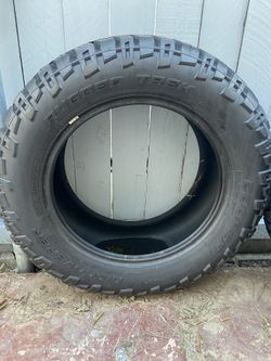 LT305/55R20 Cooper Discoverer Rugged Trek 125/122Q 