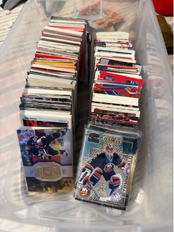 Roughly 1000 NHL Cards  (refractors mixed in)