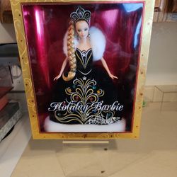 2006 Holiday Barbie By Bob Mackie. 