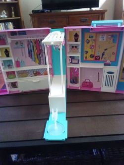 Barbie dressing room