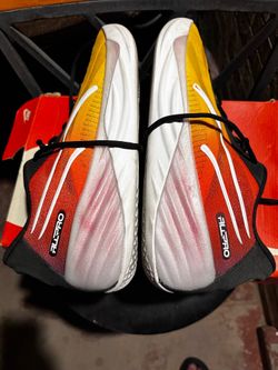 Size 13/14/15 Nike shoes and one puma shoe inbox