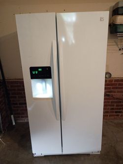 Kenmore Elite 26 cu ft Side-by-Side Refrigerator with Ice Dispenser